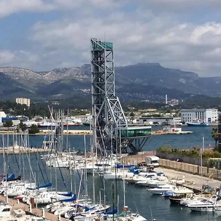 Appartement Vacances Au Soleil à 200 M De La Mer La Seyne-sur-Mer